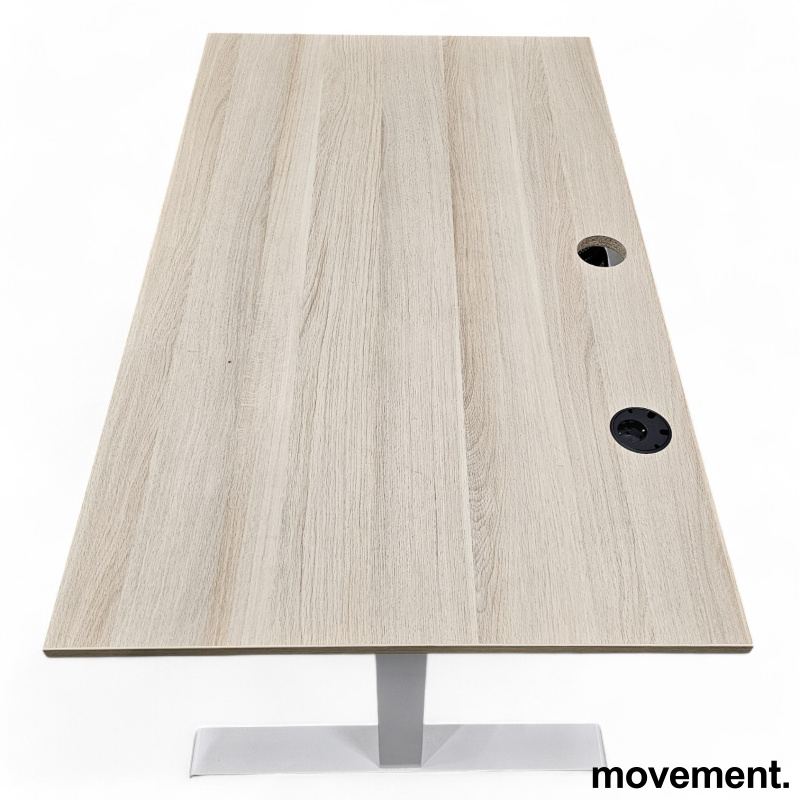 Skrivebord med elektrisk hevsenk - 3 / 3