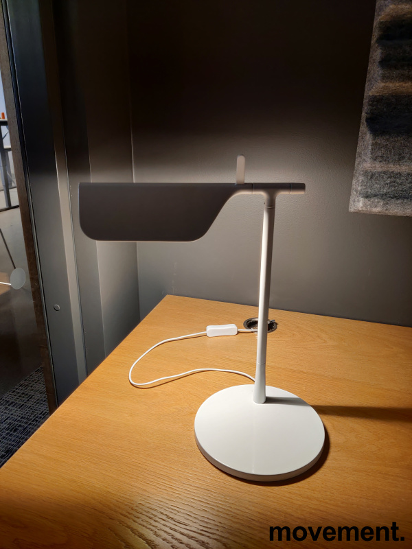 Bordlampe fra Flos, Tab Table, i - 2 / 3