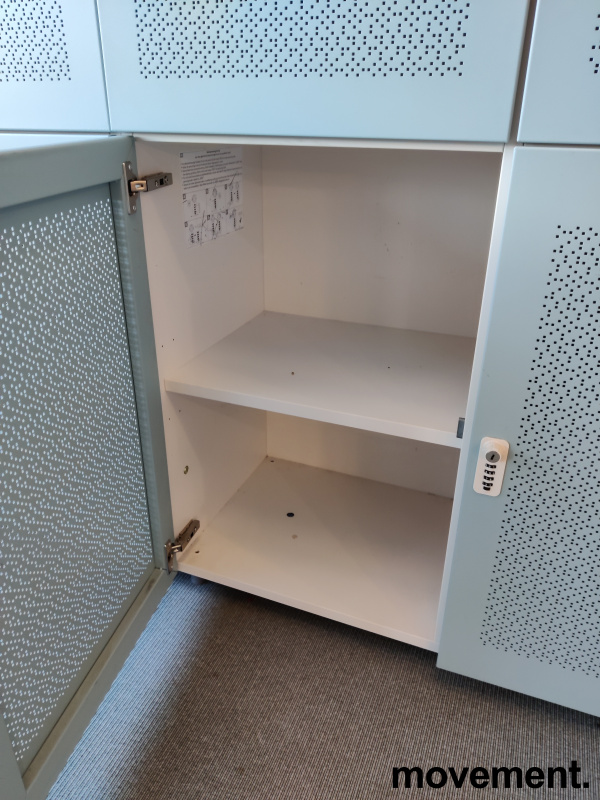Lukeskap i lys blått fra Vitra, 8 - 3 / 4