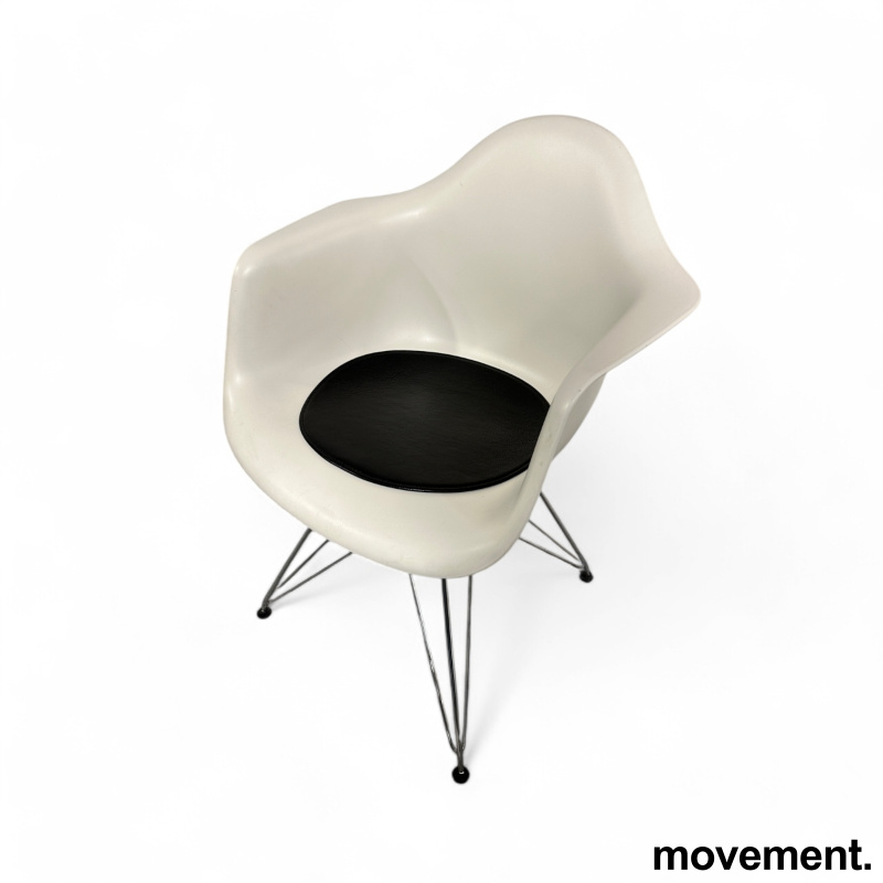 Vitra DAR designstol i hvitt, - 1 / 2