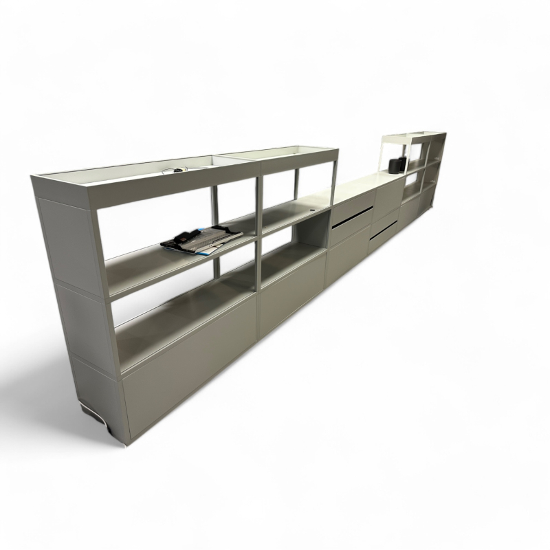 Reol / romdeler med hyller og