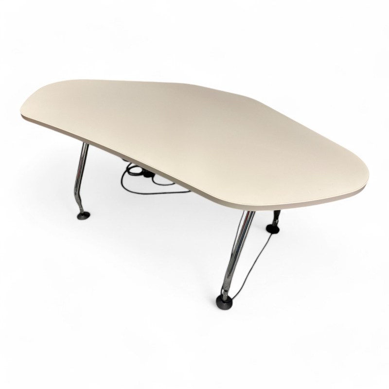 Skrivebord fra Vitra i lys grå, Ad