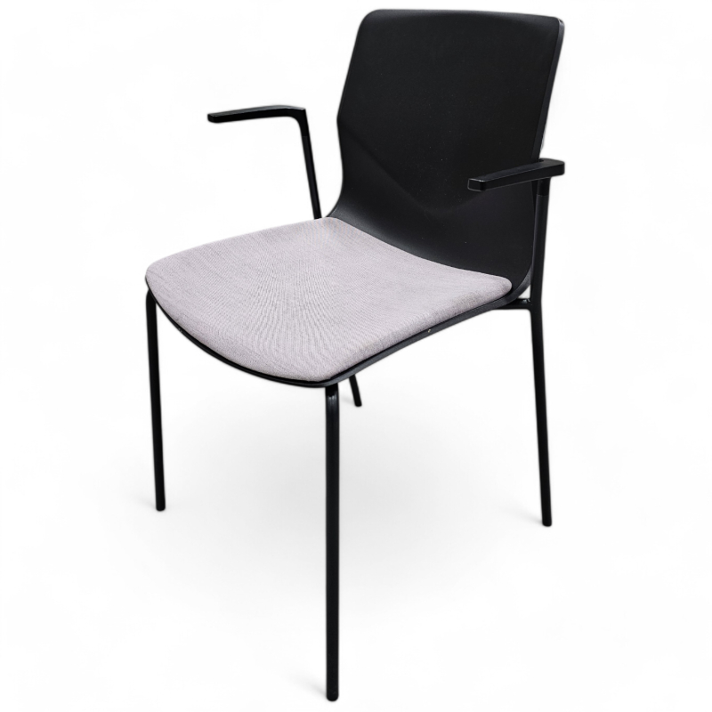 Besøksstol /  konferansestol i lys