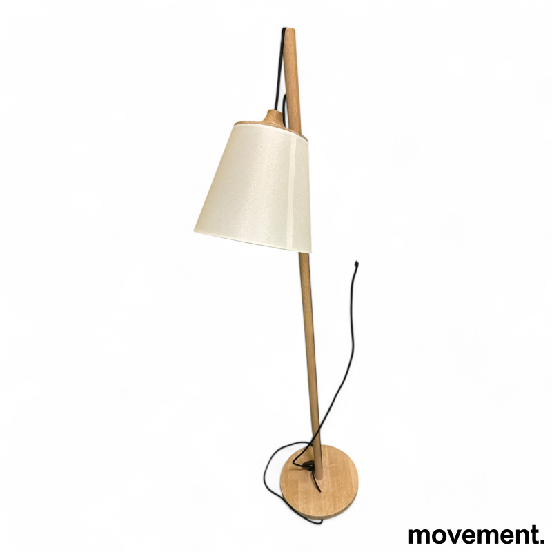 Stålampe i eik / hvit skjerm fra - 1 / 2