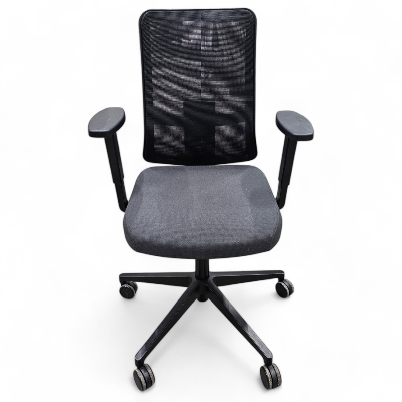 Kontorstol fra Martela: James Mesh