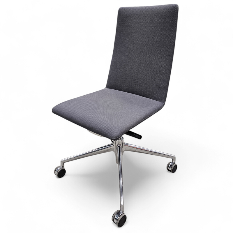 Konferansestol på hjul i grått