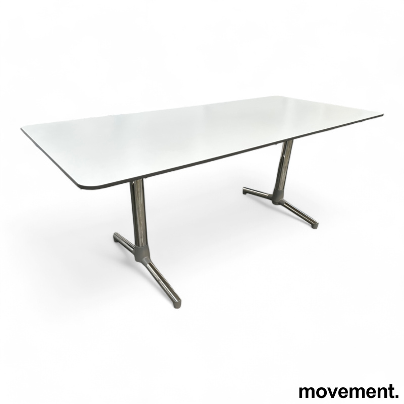 Møtebord / kantinebord fra - 1 / 2