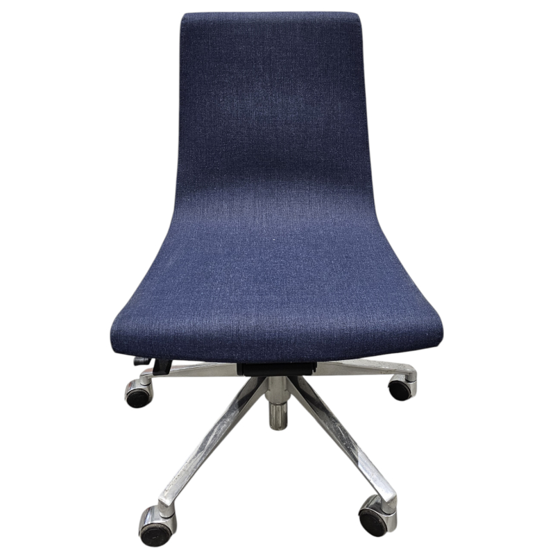 Konferansestol fra Fora Form,