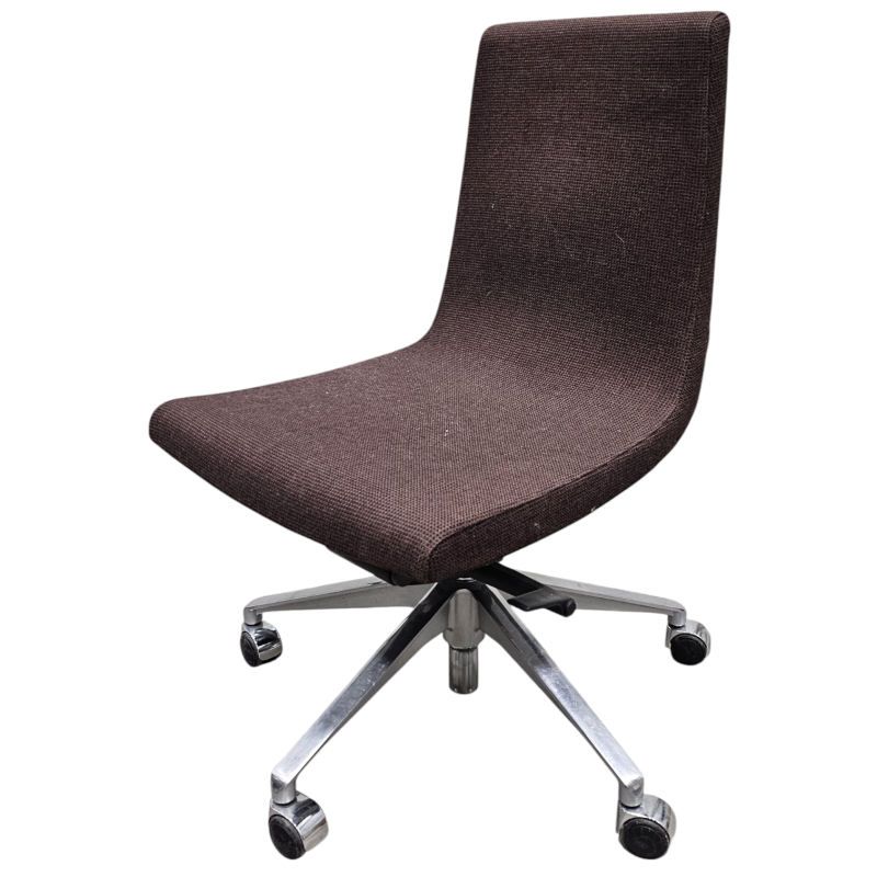 Konferansestol fra Fora Form,