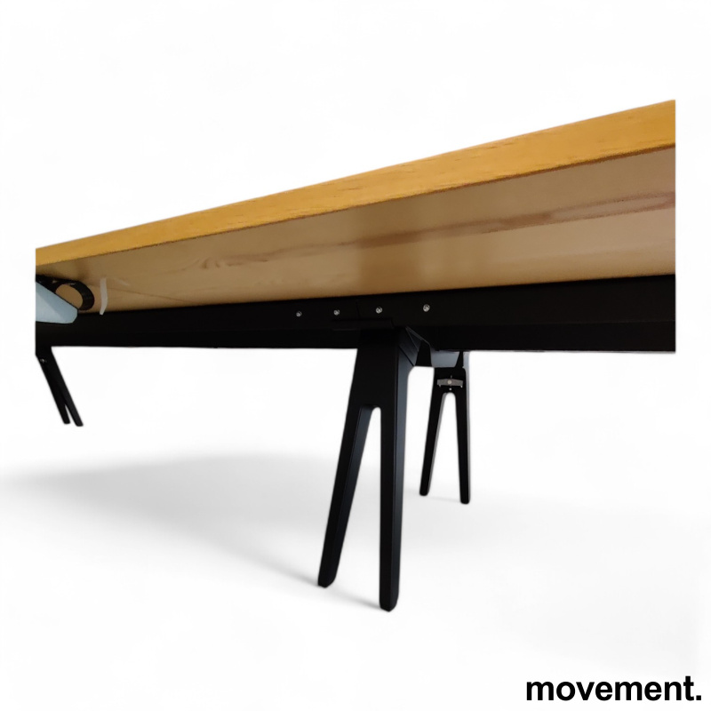 Vitra Joyn arbeidsbord / - 9 / 12