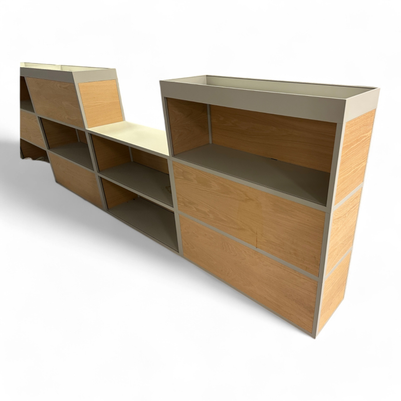 Reol / romdeler med hyller fra Hay