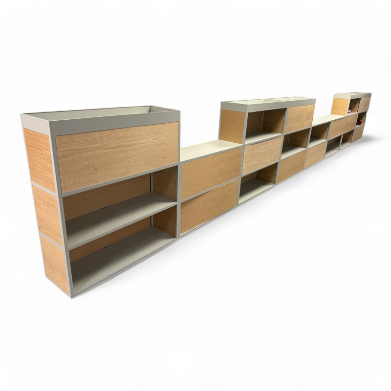 Reol / romdeler med hyller fra Hay