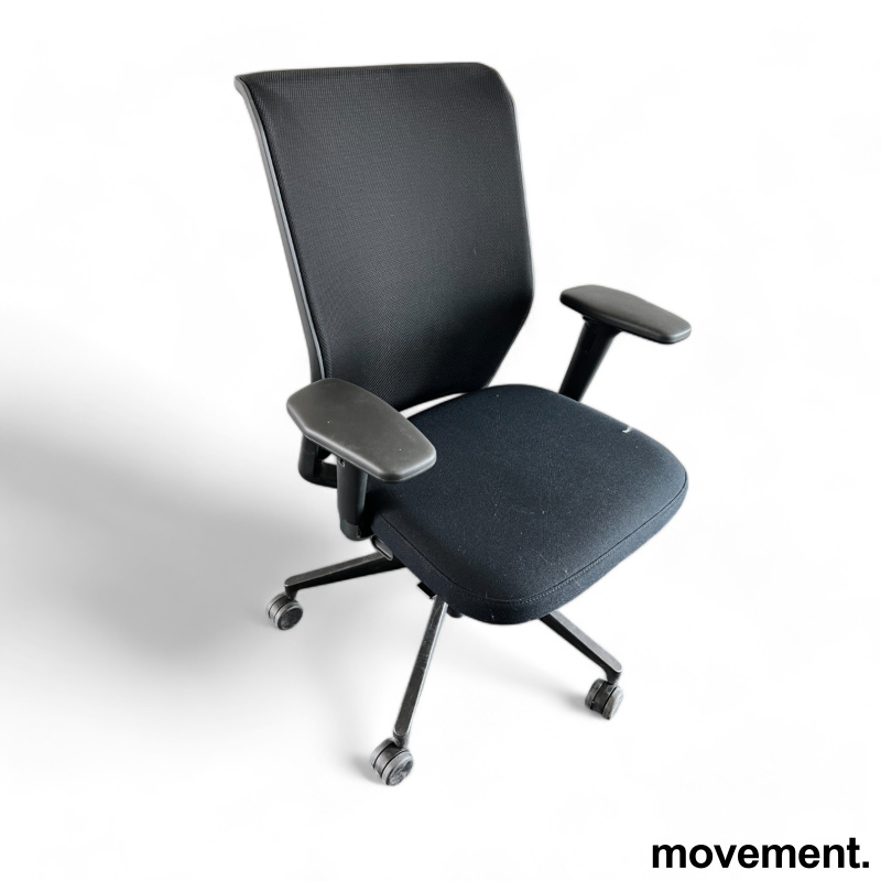 Vitra ID Mesh kontorstol i sort - 1 / 2