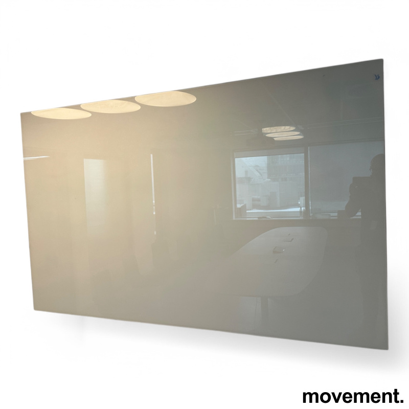 Whiteboard i hvitt glass fra