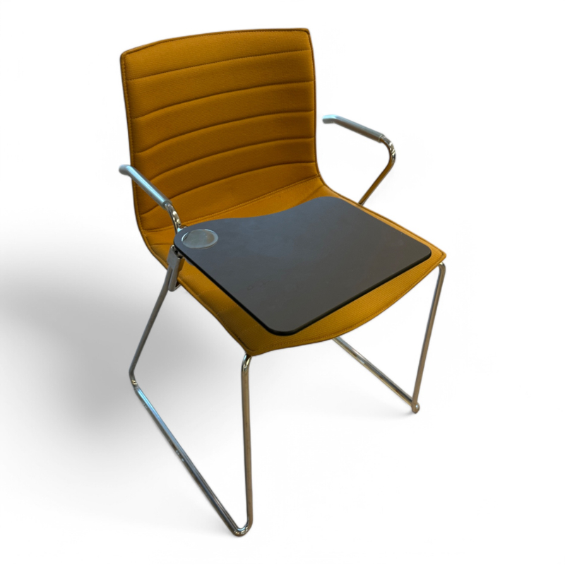 Arper Catifa 46 konferansestol med