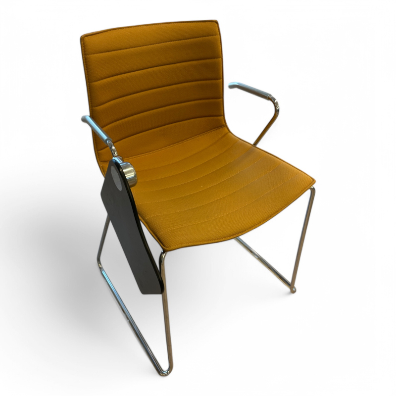 Arper Catifa 46 konferansestol med