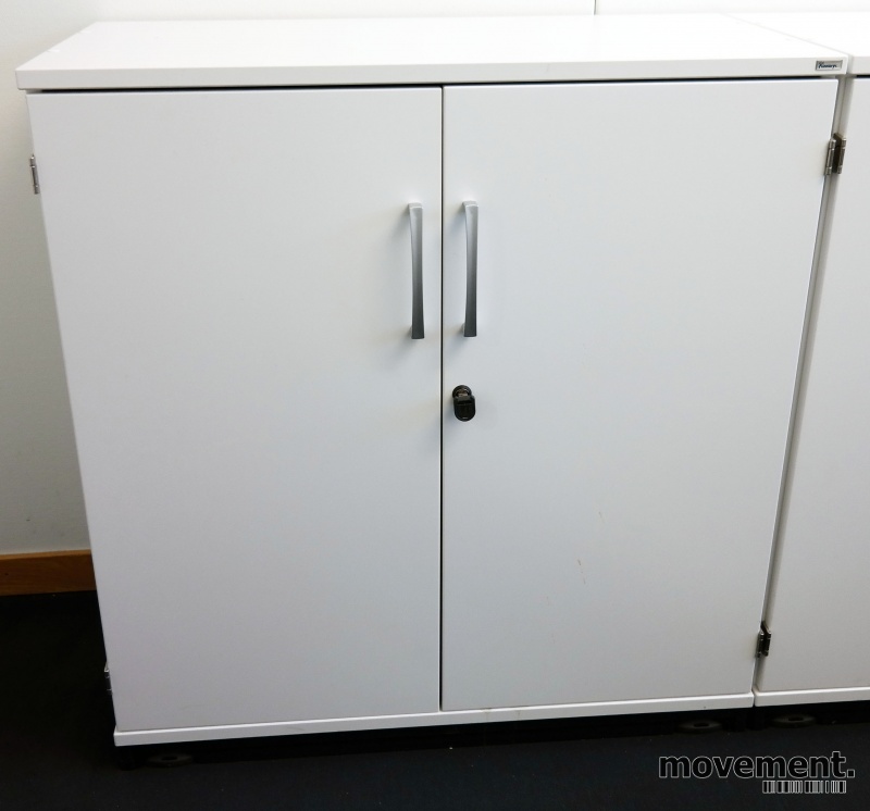 Kinnarps E-serie ringpermreol med - 1 / 2
