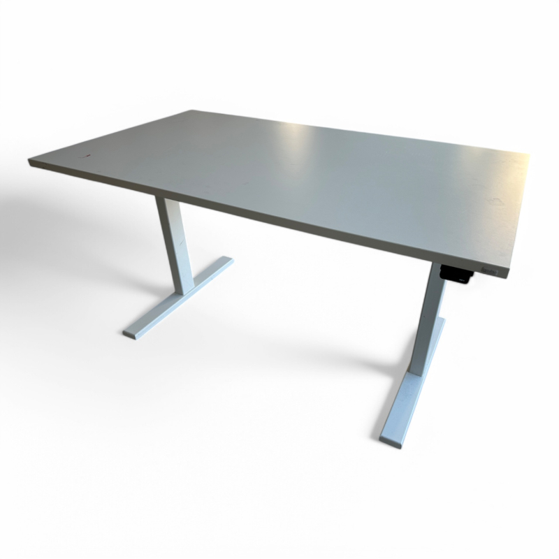 Skrivebord med elektrisk hevsenk i