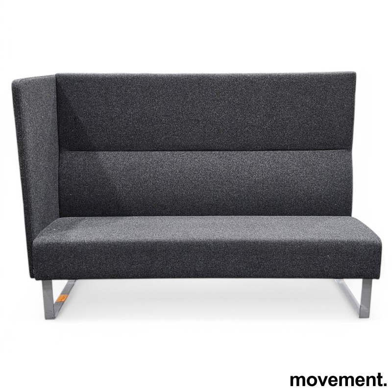Solgt!3-seter sofa i mørk grått ullstoff - 1 / 2