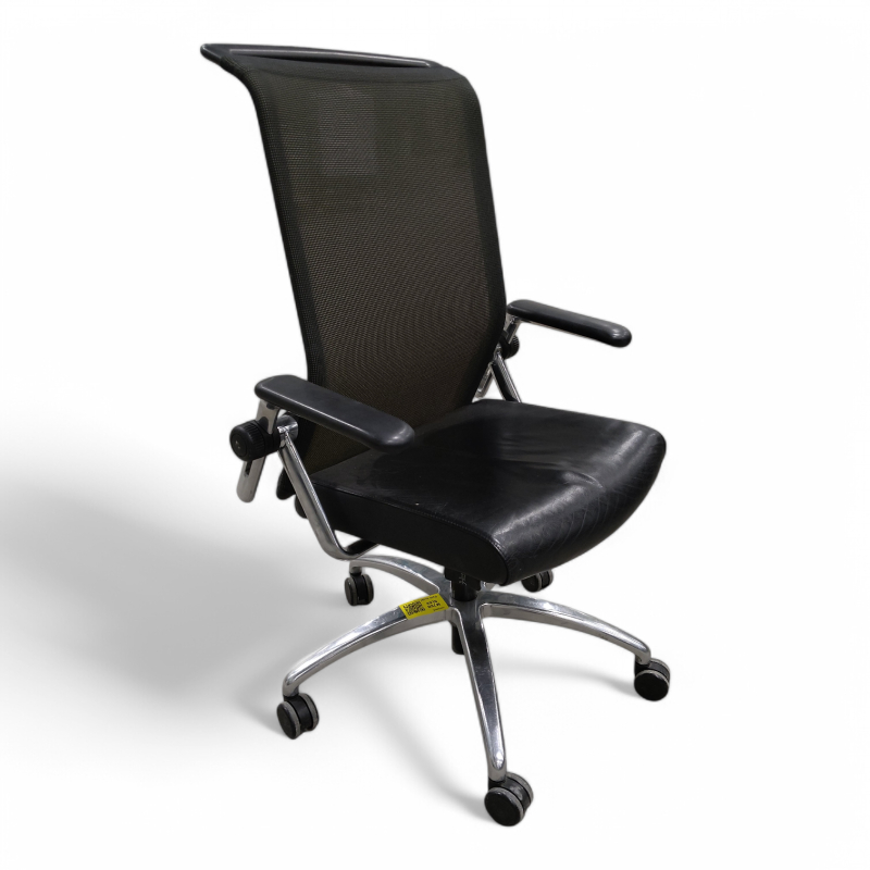 Kineta med armlene Sete i sort