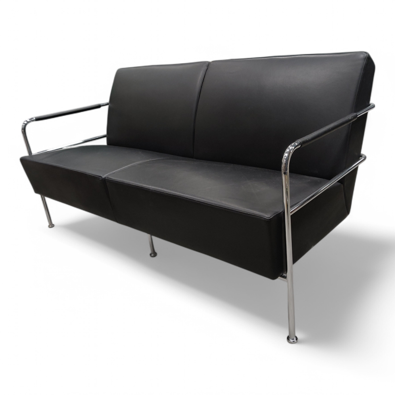 Cinema sofa sort skinn, krom ben,