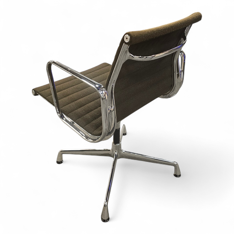 Aluminium Chair EA108 Sort stoff,
