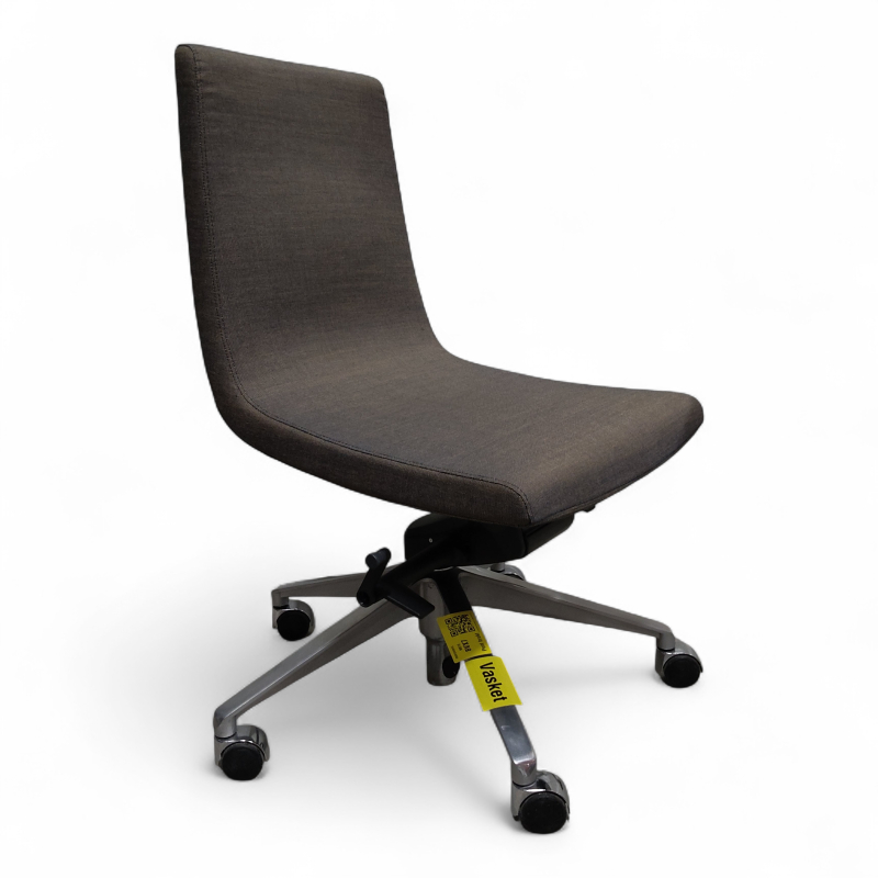 Clint med lav rygg og 5er kryss med