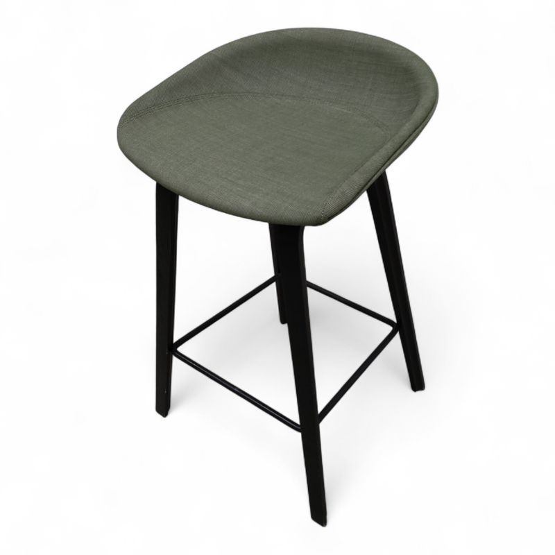 About a stool AAS 33 fullpolstret