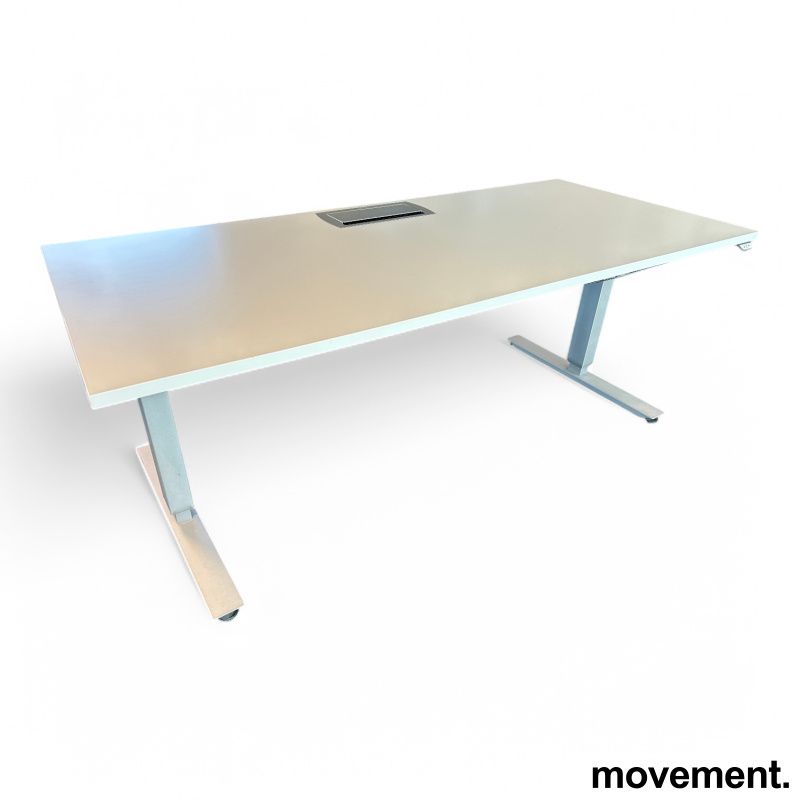 Izi Pro 180x80cm med kabelluke Lys - 2 / 3