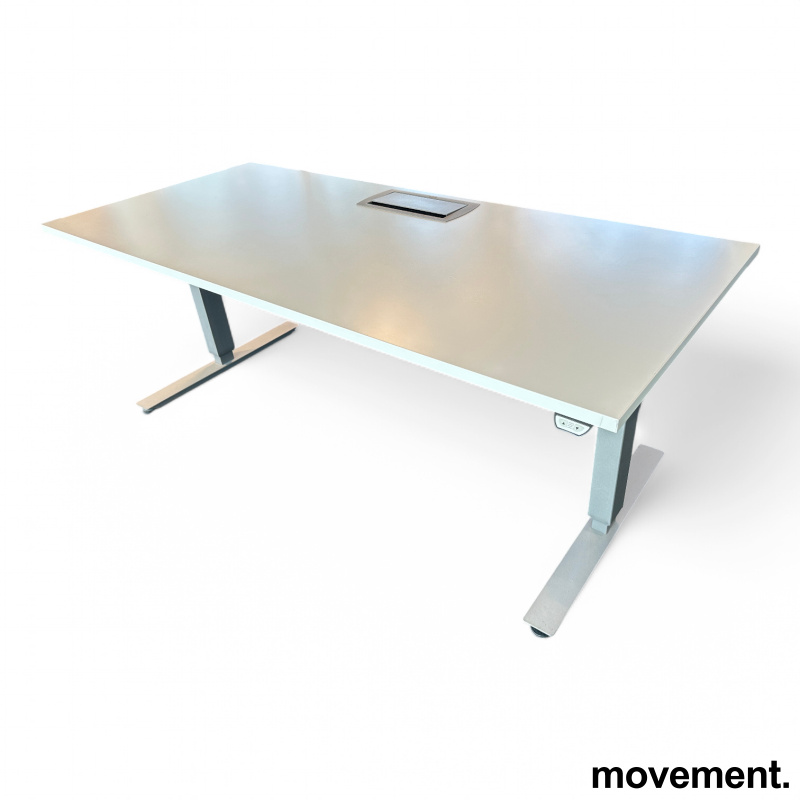Izi Pro 180x80cm med kabelluke Lys - 1 / 3