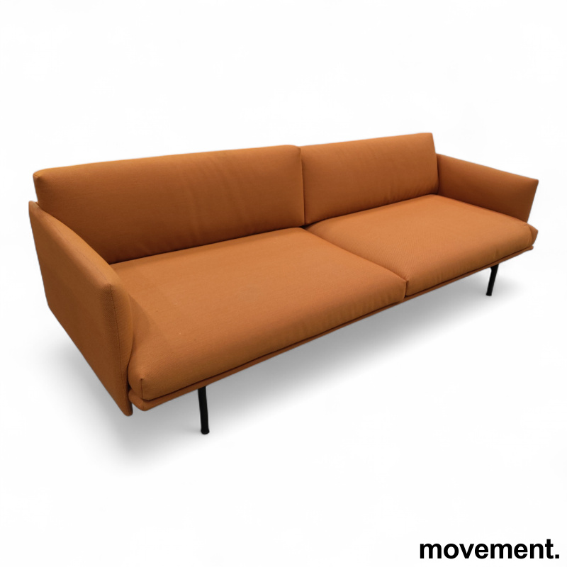Outline 3-seter  Orange stoff - 1 / 2
