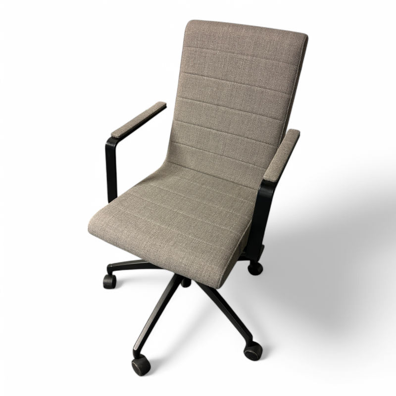 Woods med hjul og armlene Grått