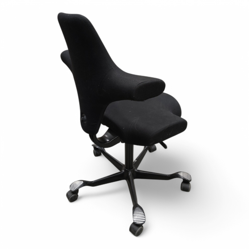 Capisco 8106 standard høyde Sort