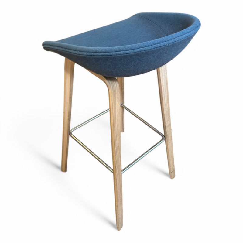 About a stool AAS 33 fullpolstret