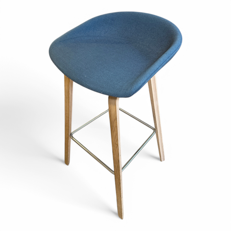 About a stool AAS 33 fullpolstret