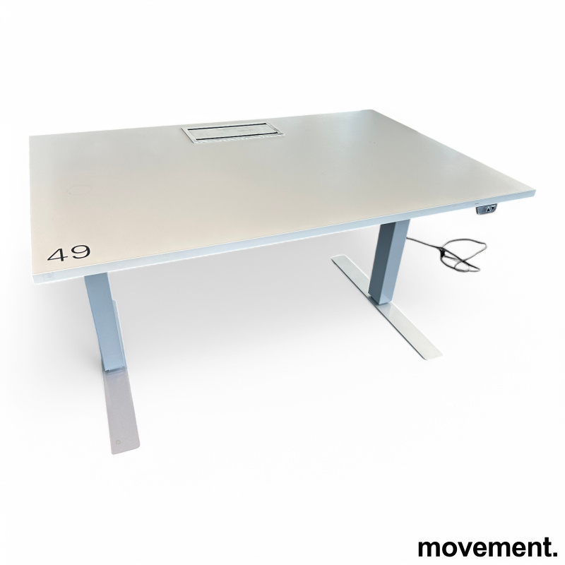 Izi Pro 120x80cm med kabelluke Lys