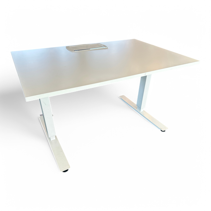 Izi Pro 120x80cm med kabelluke Hvit