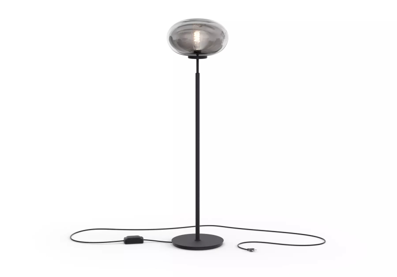 On gulvlampe Sort, Pent brukt