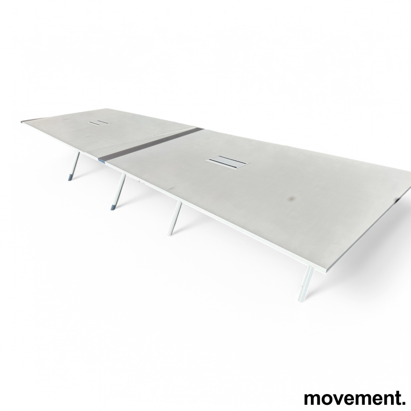 Avia 420x120cm Hvit laminat,