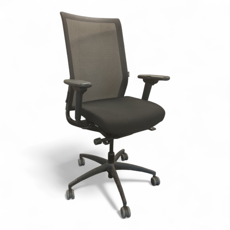 ErgoMedic 100-2 med armlene og høy