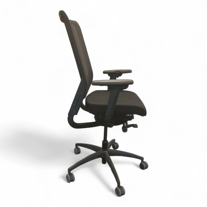 ErgoMedic 100-2 med armlene og høy