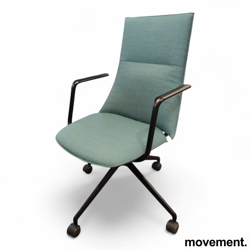 Stk. 4 Fjell med medium rygg, 4er kryss og armlene Grønt stoff (Kvadrat Canvas 2