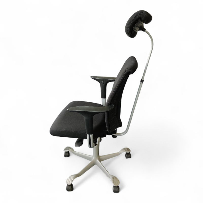 H05 5500 med nakkepute og swingback