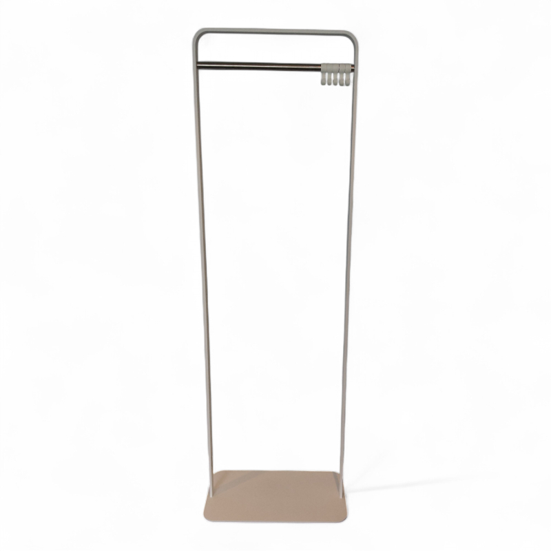 Kaari stumtjener 937A Hvitlakkert