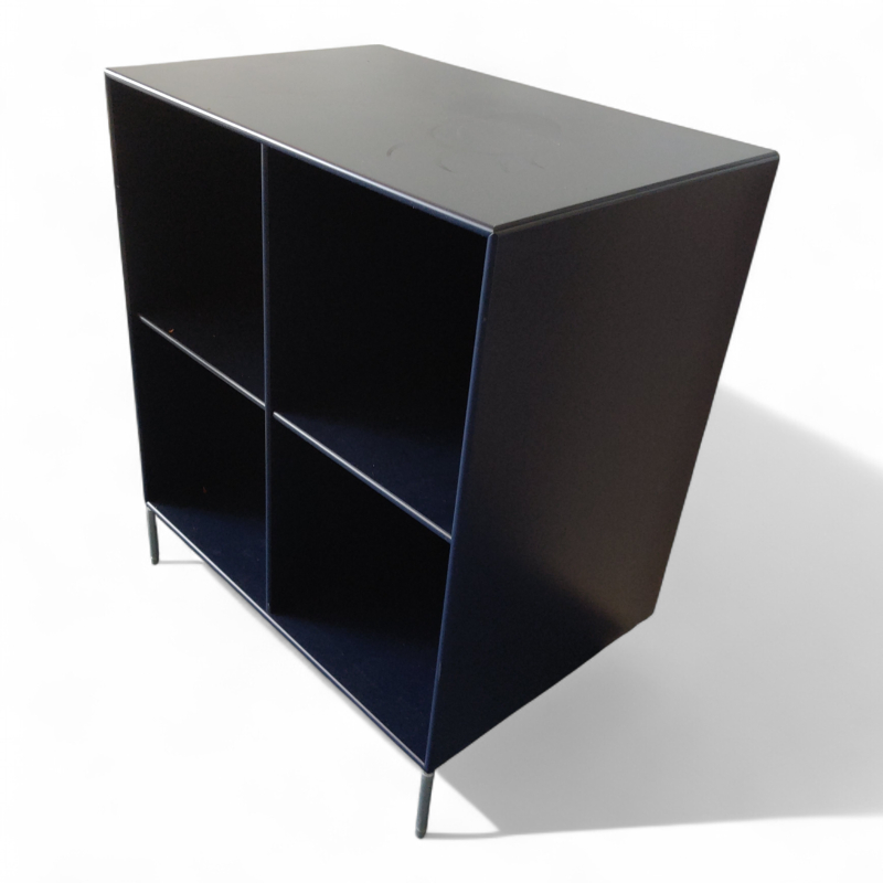 Shelf 1112 Show dybde 47cm, med ben