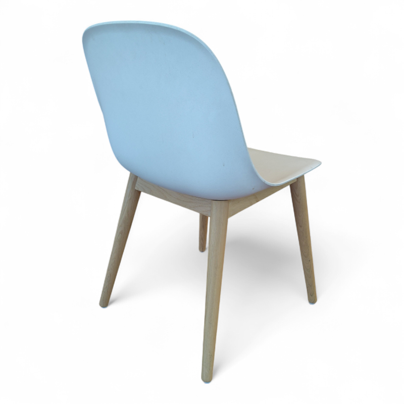 Fiber Side Chair Wood base Hvit,