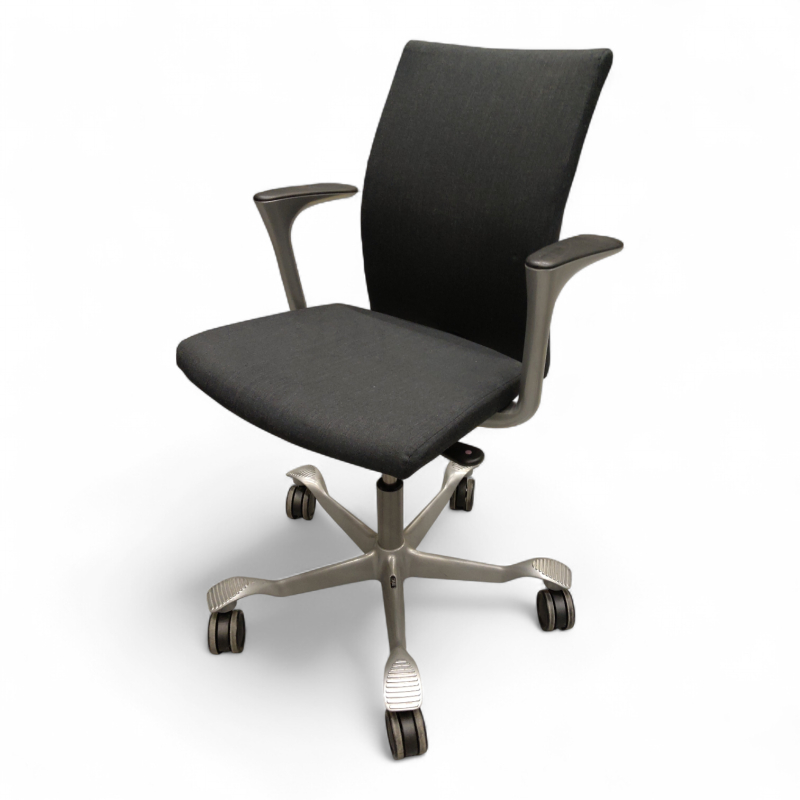 Håg H04 Comm 4472 med armlene Mørkt