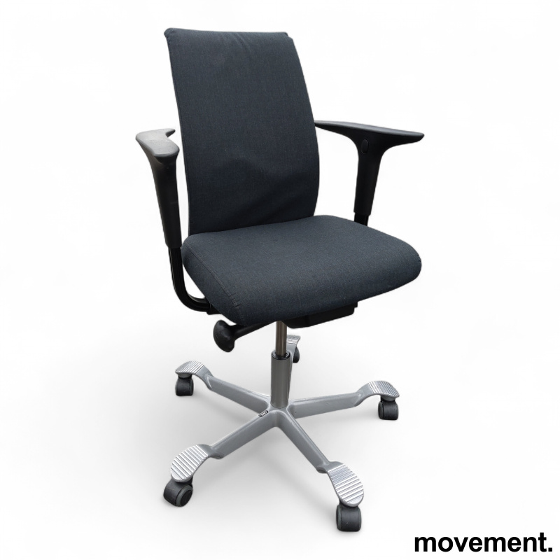 H05 5500 swingbackarmlene Mørkt - 1 / 2