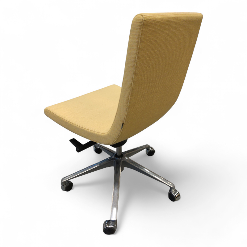 Clint med lav rygg og 5er kryss med