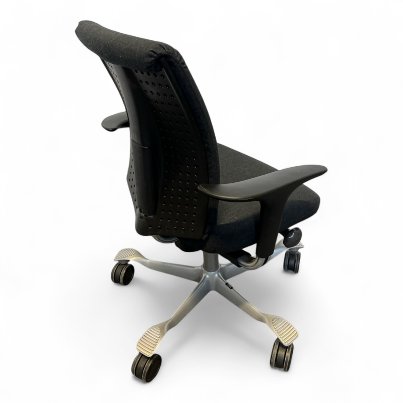 H05 5300 armlene Mørkt grått stoff